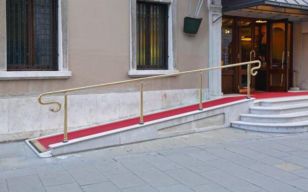 Wheelchair Ramps vs Wheelchair Lifts – The Ultimate Review